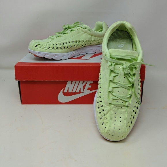 Nike Shoes - Nike Women's Mayfly Woven QS